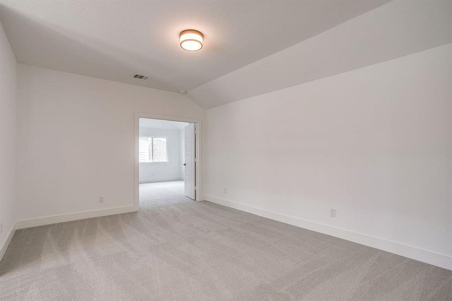 Spacious, unfurnished interior of a new home in Talon Hills, Fort Worth (Image 35). Spacious, unfurnished interior of a new home in Talon Hills, Fort Worth (Image 35).
