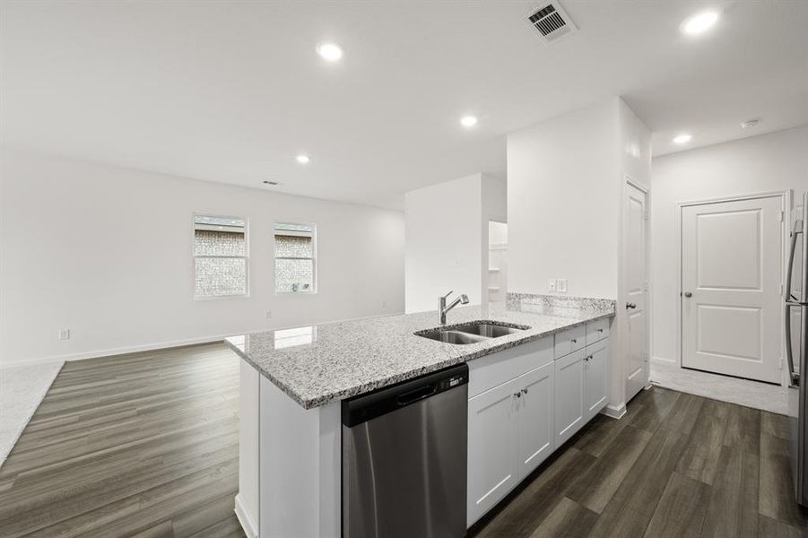 12729 Big Ranch- Kitchen-4