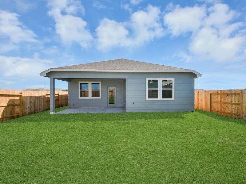 Exterior details and patio area of a home in Emberly, Beasley (Image 4).
