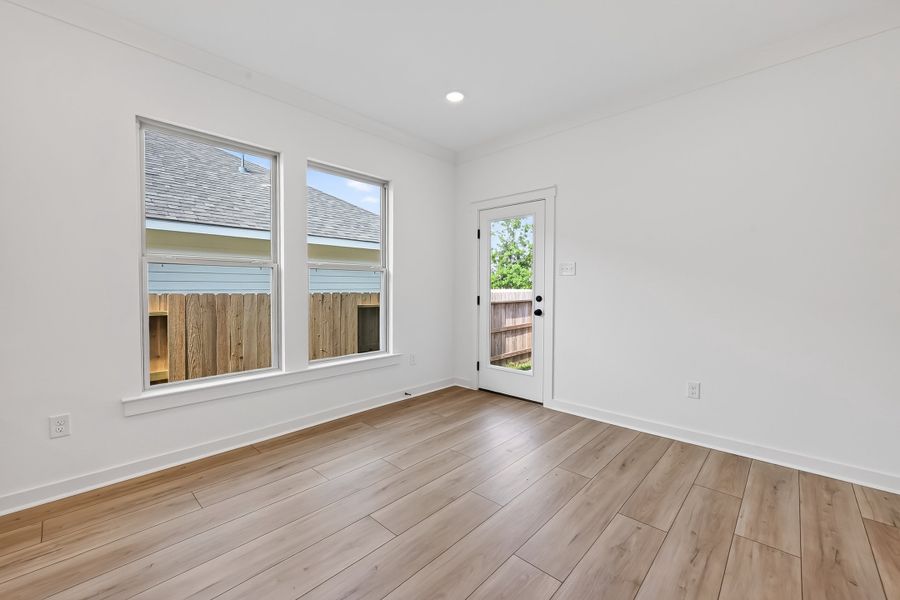 Spacious, unfurnished interior of a new home in Mostyn Springs, Magnolia (Image 18).