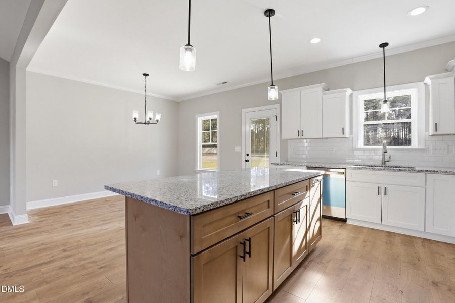 11-363 Paul Hare Rd-11