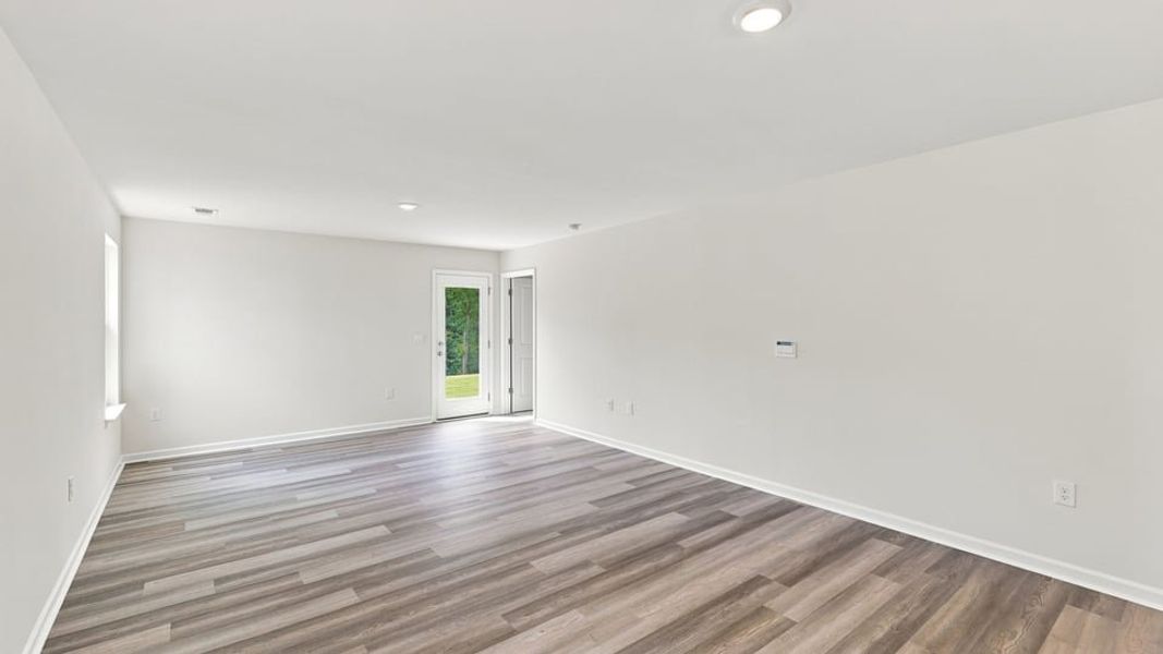 Spacious, unfurnished interior of a new home in Tyger Pines, Moore (Image 23).