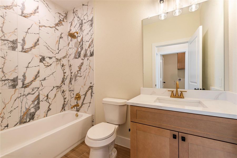 Furnished interior view inside a new home in , Santa Fe (Image 9). Furnished interior view inside a new home in , Santa Fe (Image 9).