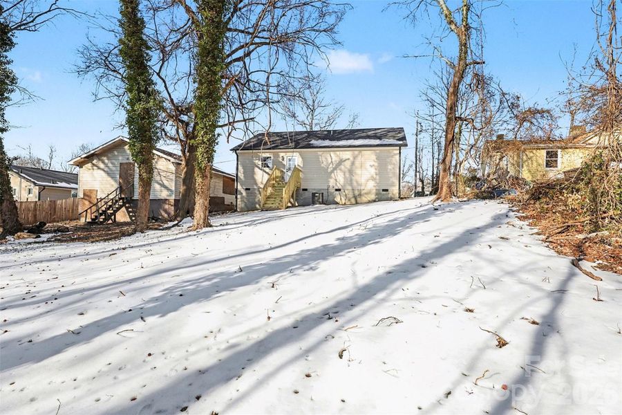 Image 27 of a home in .