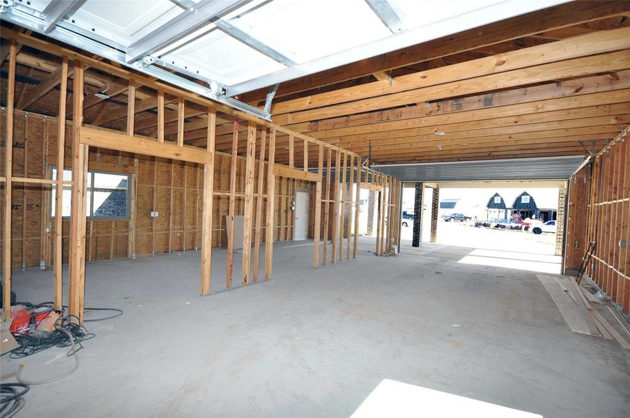 Room for plenty of toys. Room for plenty of toys.