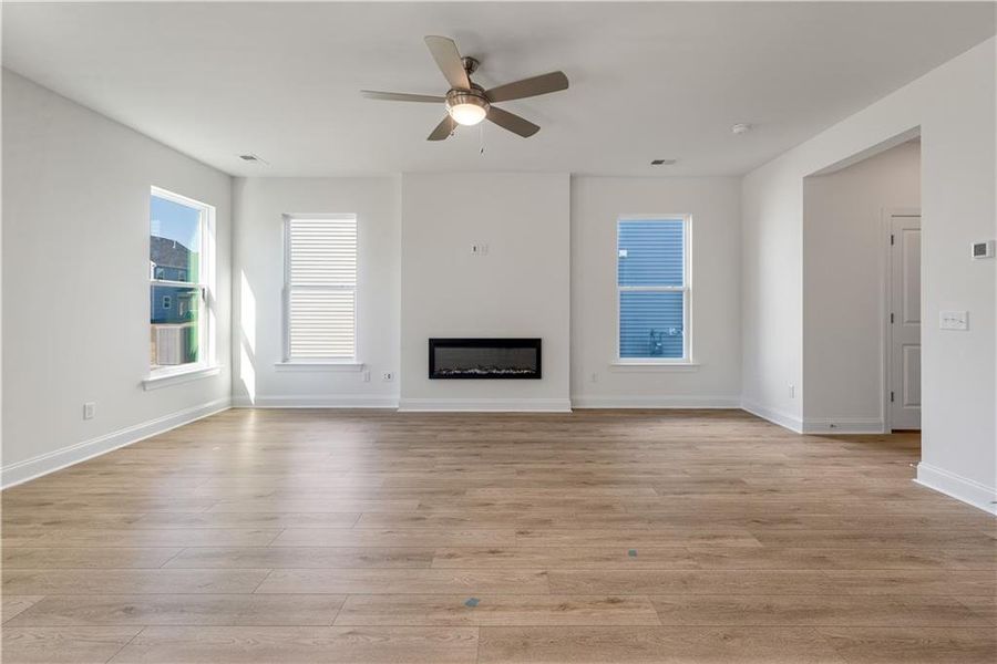 Spacious, unfurnished interior of a new home in Villas at Dawsonville, Dawsonville (Image 14).