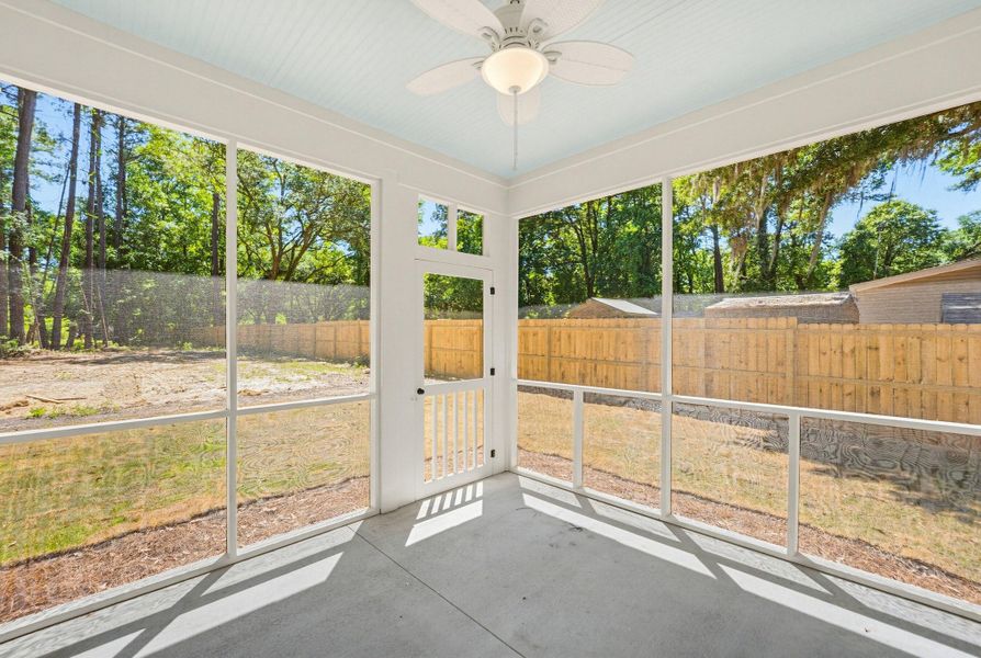 Exterior details and patio area of a home in , Seabrook (Image 21).