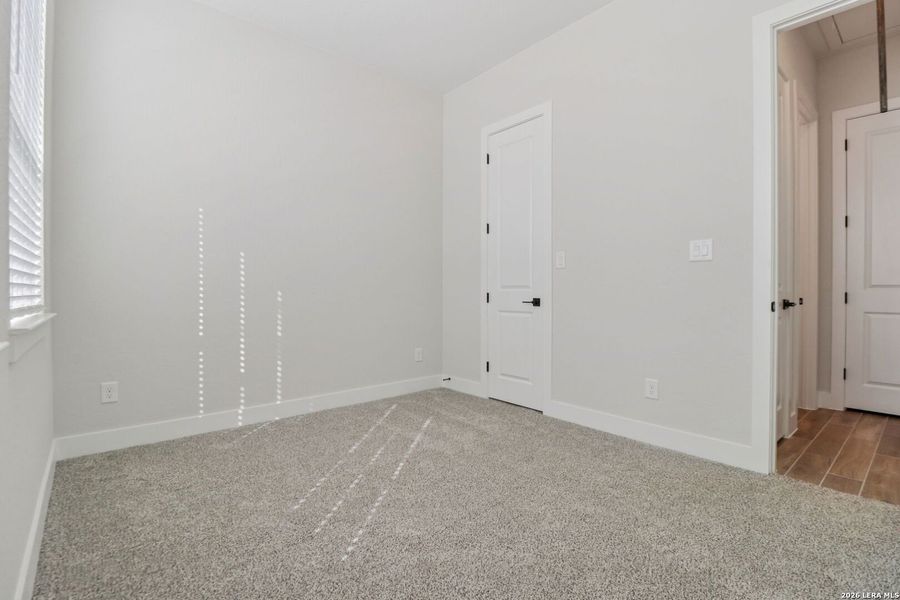 Spacious, unfurnished interior of a new home in Village at Three Oaks, Seguin (Image 12).