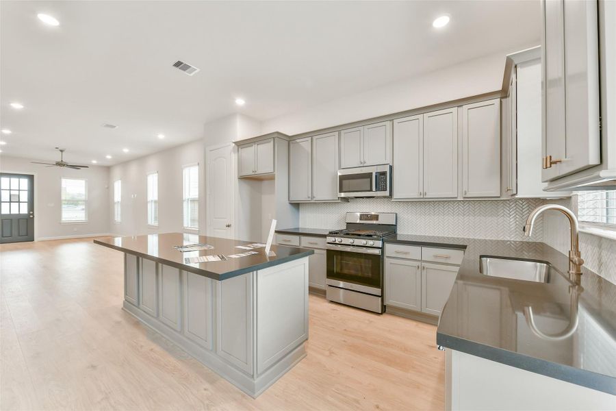 Furnished interior view inside a new home in Pearland Old Townsite, Pearland (Image 8).