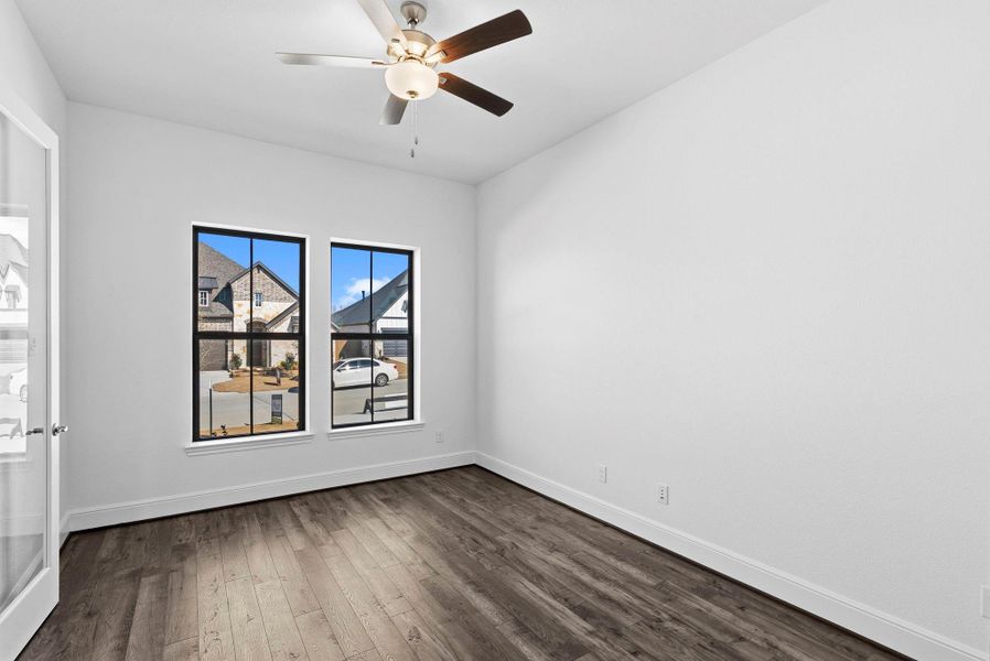 Spacious, unfurnished interior of a new home in Chambers Creek, Willis (Image 14).