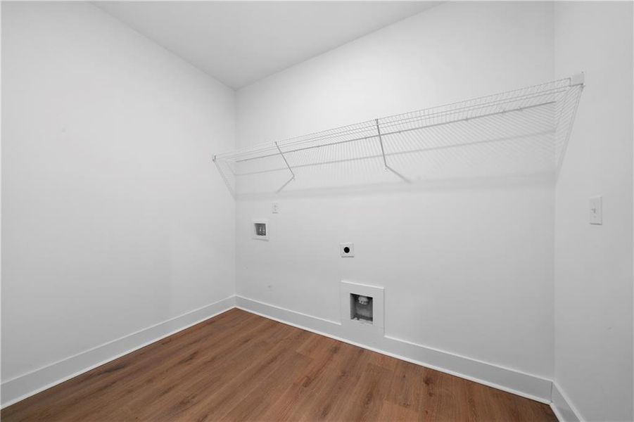 Spacious, unfurnished interior of a new home in , Rome (Image 17).