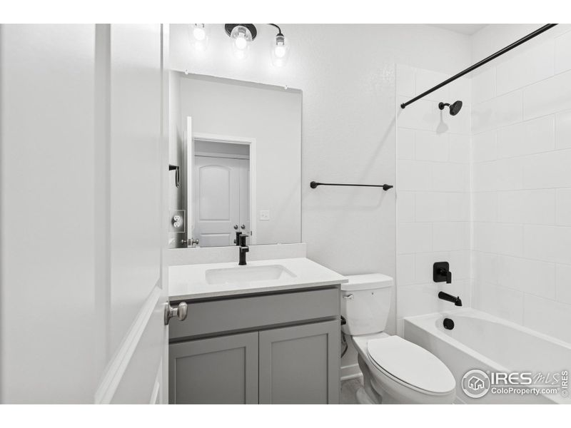 Furnished interior view inside a new home in Kinston Mainstreet Townhomes, Loveland (Image 12). Furnished interior view inside a new home in Kinston Mainstreet Townhomes, Loveland (Image 12).