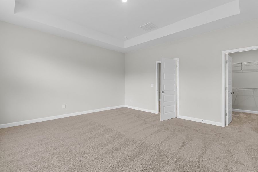 Spacious, unfurnished interior of a new home in Pineland Preserve, Summerville (Image 28).