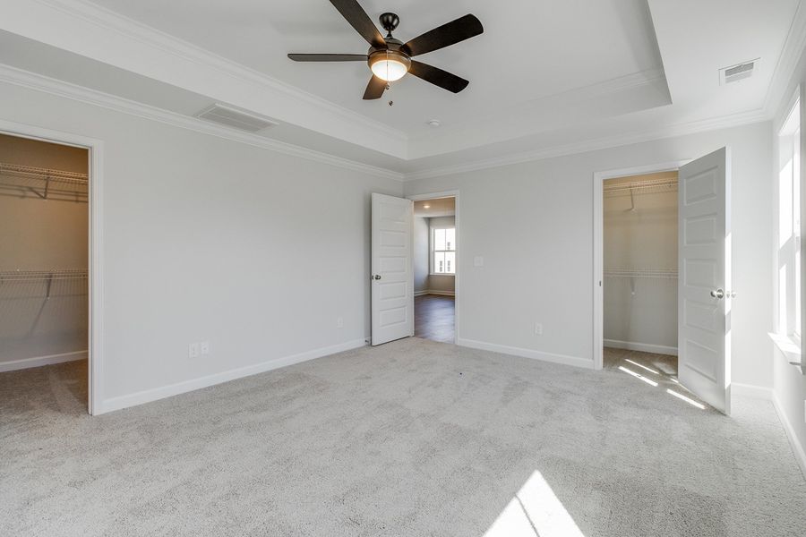Spacious, unfurnished interior of a new home in Pebble Branch, Chapin (Image 33).