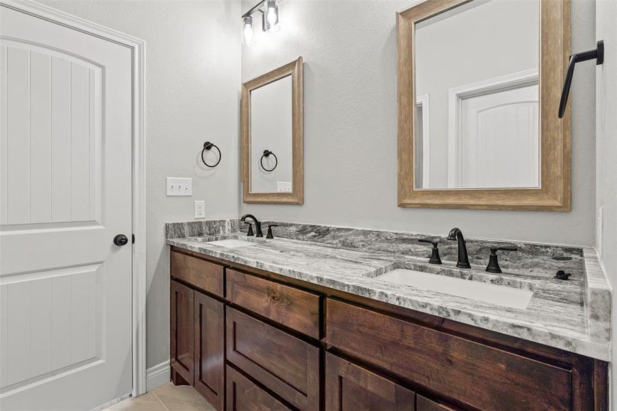 Furnished interior view inside a new home in , Granbury (Image 6).