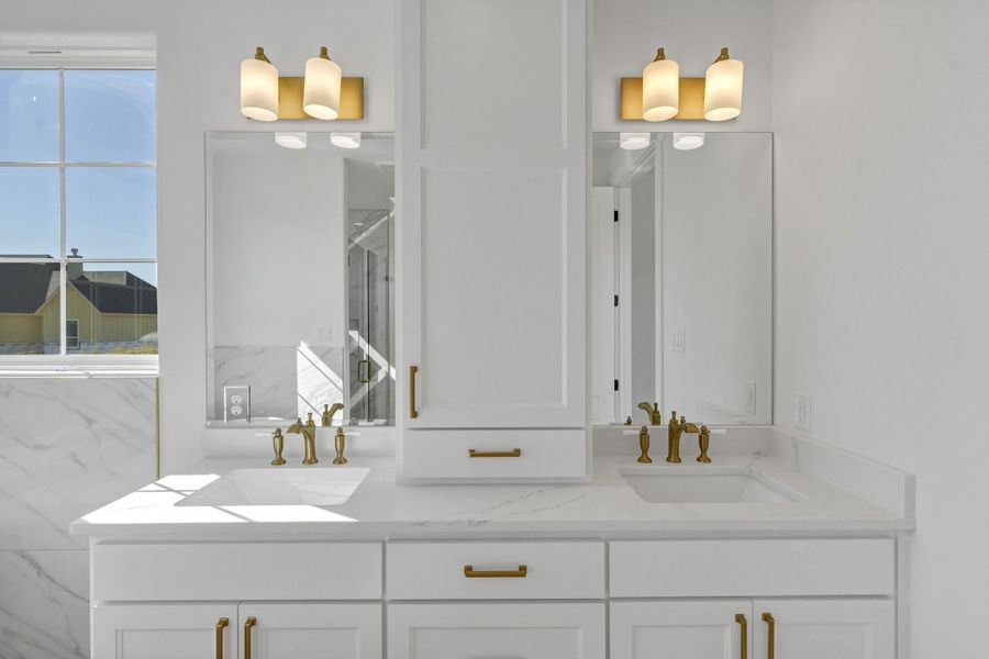 Furnished interior view inside a new home in Oak Water Ranch, Granbury (Image 11).