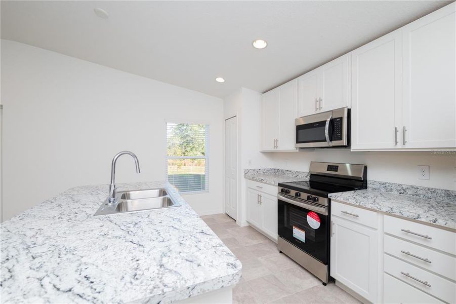Furnished interior view inside a new home in , Lake Wales (Image 5).