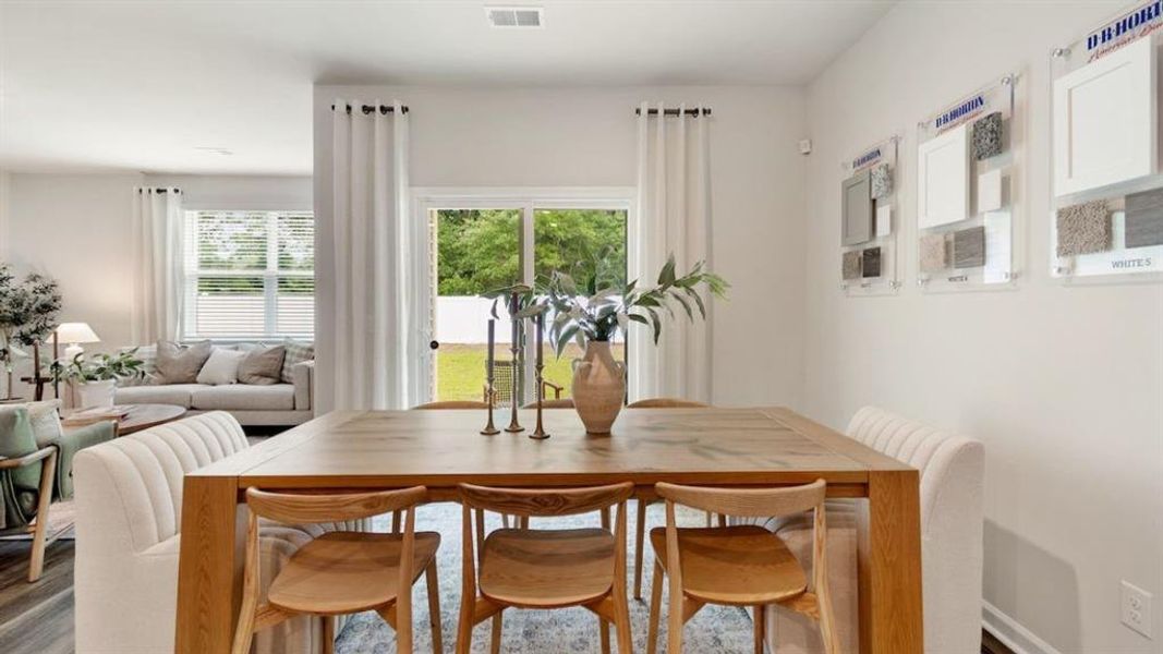 Furnished interior view inside a new home in The Landing at Hidden Lakes, McKinney (Image 7). Furnished interior view inside a new home in The Landing at Hidden Lakes, McKinney (Image 7).