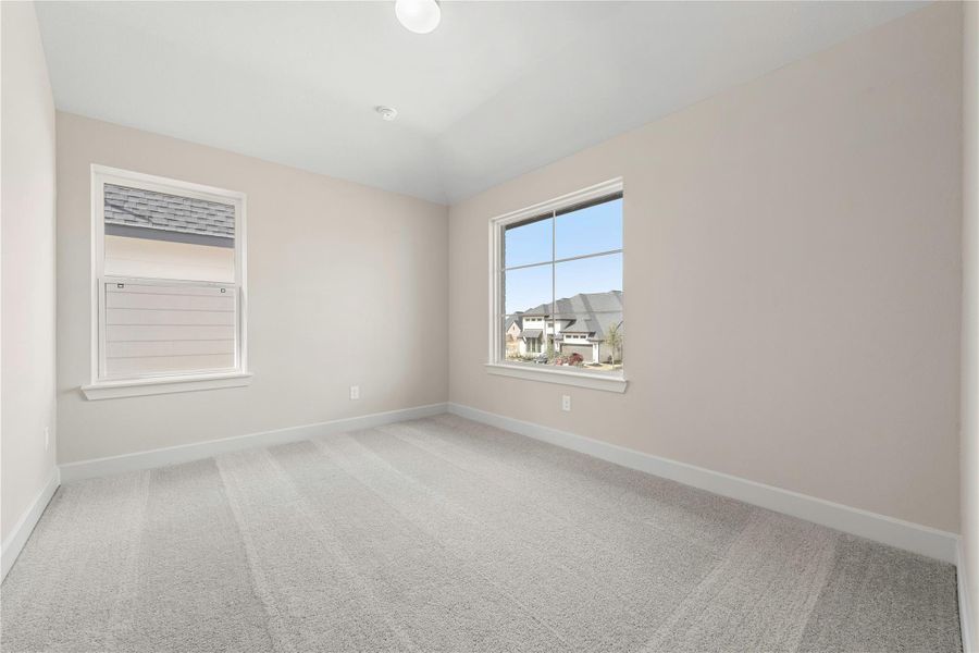 Spacious, unfurnished interior of a new home in Cross Creek West, Fulshear (Image 19).