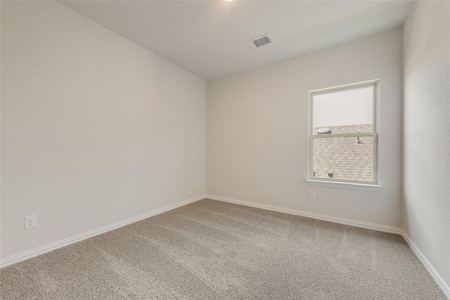 Spacious, unfurnished interior of a new home in Walden Pond, Forney (Image 15).
