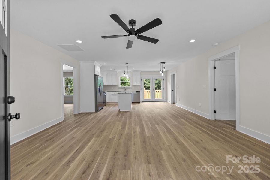 Spacious, unfurnished interior of a new home in , Salisbury (Image 28).