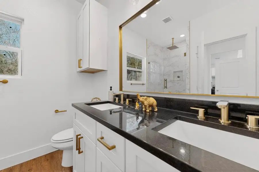 Furnished interior view inside a new home in , Mabank (Image 8).