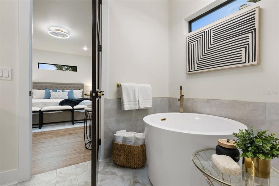 Furnished interior view inside a new home in , Orlando (Image 13).
