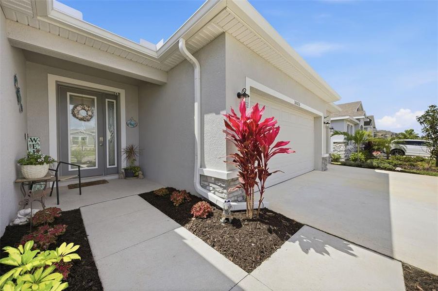 Exterior details and patio area of a home in Solera at Lakewood Ranch, Bradenton (Image 3).