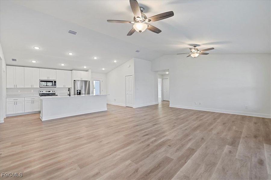 Image 32 of a home in Cape Coral.