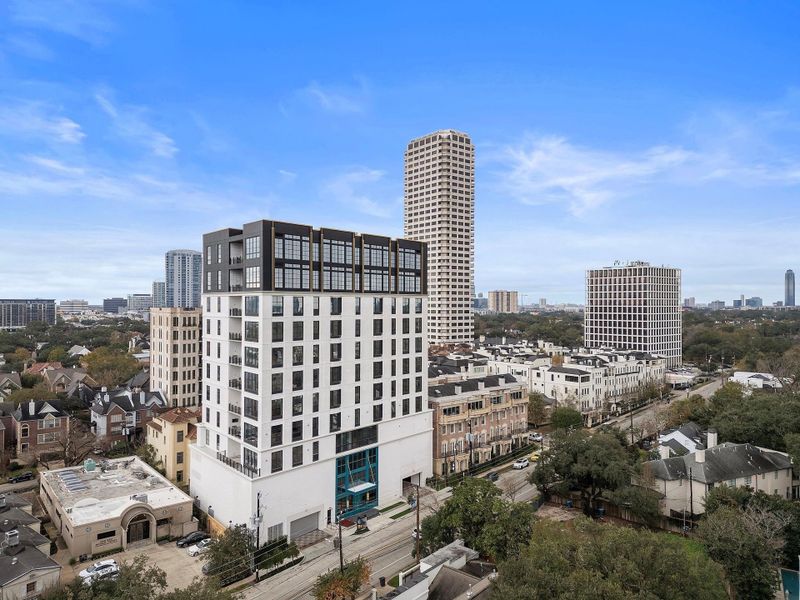 The London House offers a rare opportunity to enjoy a lock and leave lifestyle in one of the most sought-after neighborhoods. The London House offers a rare opportunity to enjoy a lock and leave lifestyle in one of the most sought-after neighborhoods.