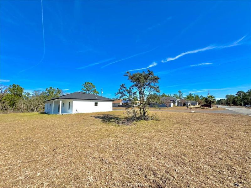 Exterior details and patio area of a home in , Citrus Springs (Image 25).