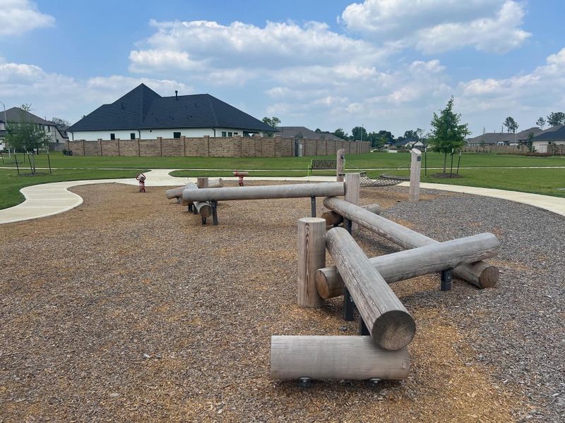 Community amenities in Wood Leaf Reserve, Tomball (Image 18).