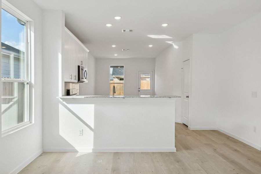 Furnished interior view inside a new home in Stokesbury, Waller (Image 7).