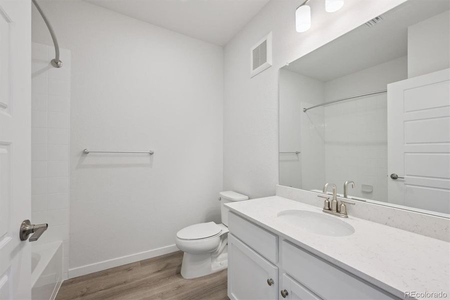 Furnished interior view inside a new home in Condo Collection at Grand Vue at Interlocken, Broomfield (Image 6). Furnished interior view inside a new home in Condo Collection at Grand Vue at Interlocken, Broomfield (Image 6).