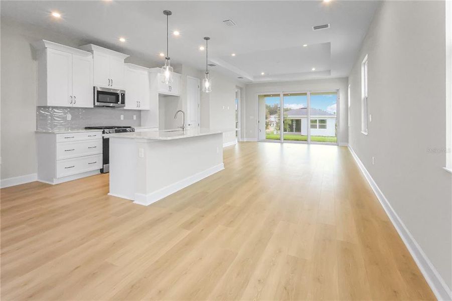 Spacious, unfurnished interior of a new home in Cresswind at Hammock Oaks, Lady Lake (Image 48).