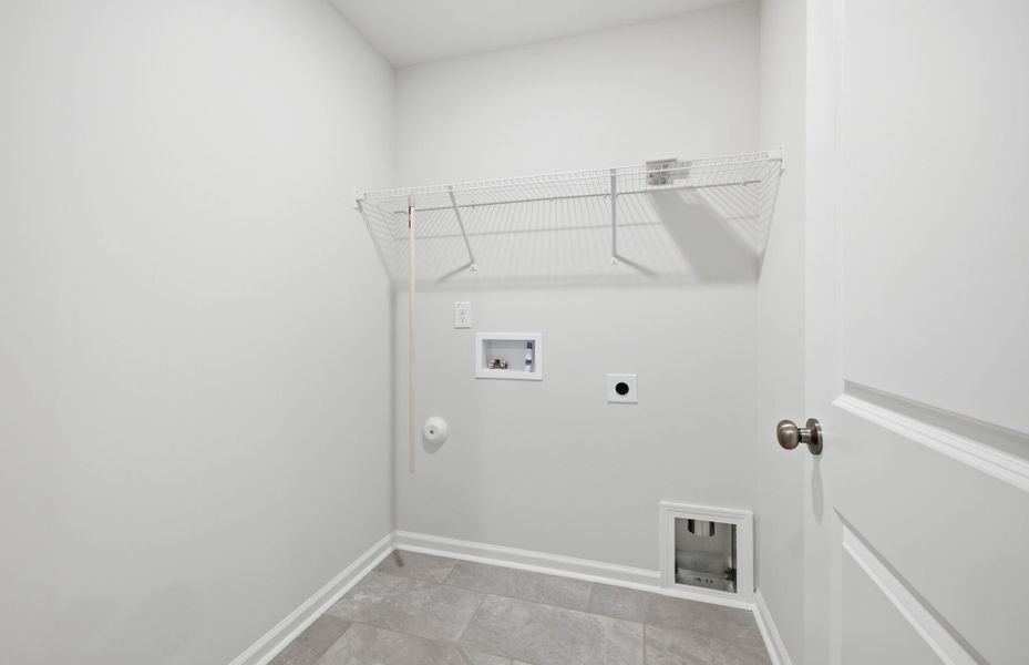 Spacious, unfurnished interior of a new home in Cambria, Garner (Image 39).