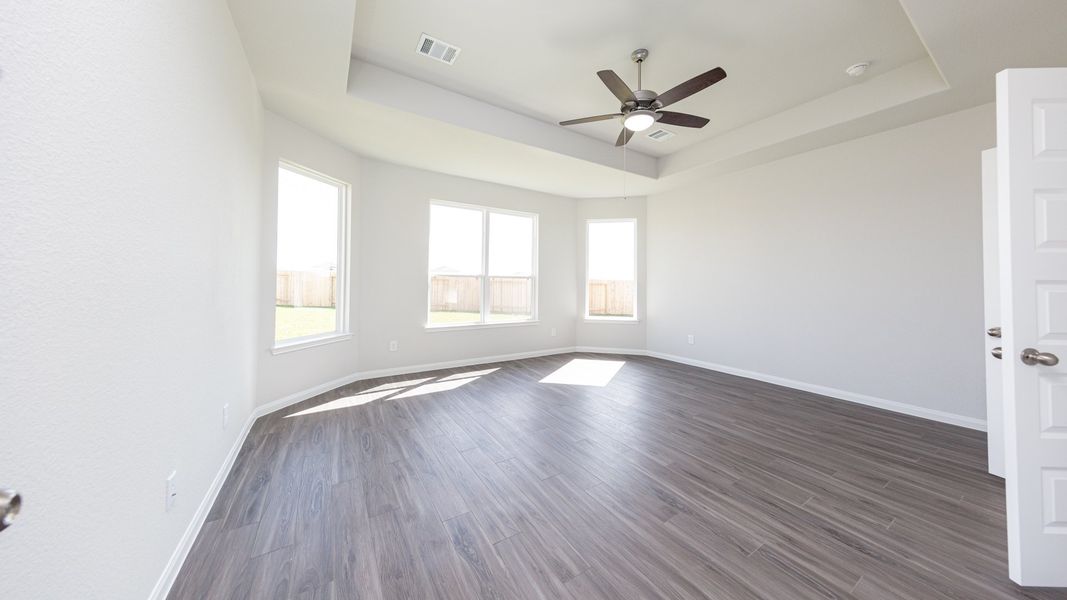 Representative unfurnished interior of a home built from the The Landry by Legend Homes in Cinco Lakes, San Antonio (Image 23).