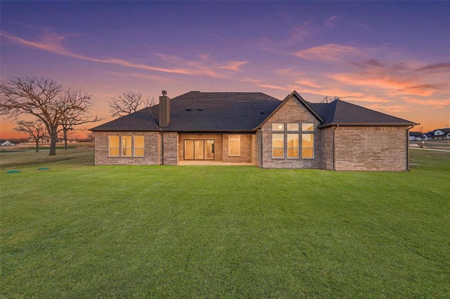 Exterior details and patio area of a home in , Decatur (Image 3).