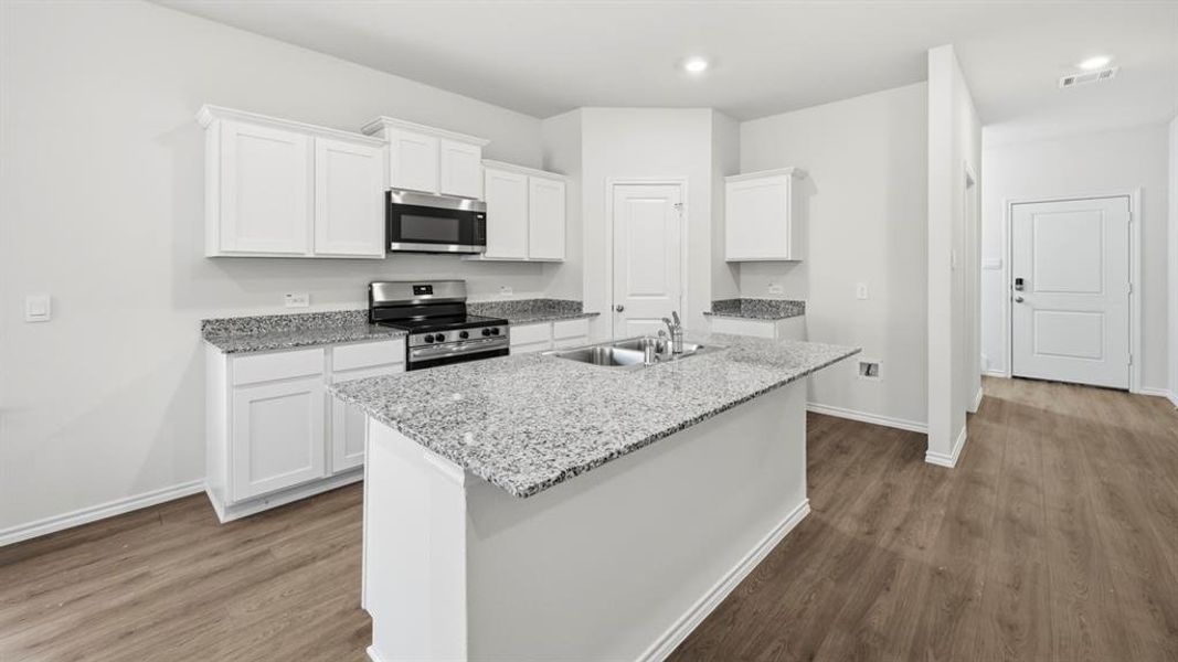Furnished interior view inside a new home in Sweetwater Springs, Sherman (Image 14).