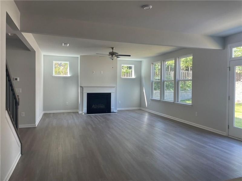 Spacious, unfurnished interior of a new home in Riverwood, Dallas (Image 8). Spacious, unfurnished interior of a new home in Riverwood, Dallas (Image 8).