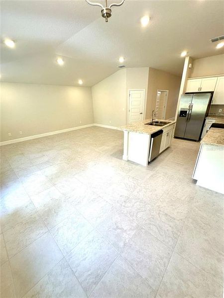 Spacious, unfurnished interior of a new home in Oak Hill Plantation, Ocala (Image 8). Spacious, unfurnished interior of a new home in Oak Hill Plantation, Ocala (Image 8).