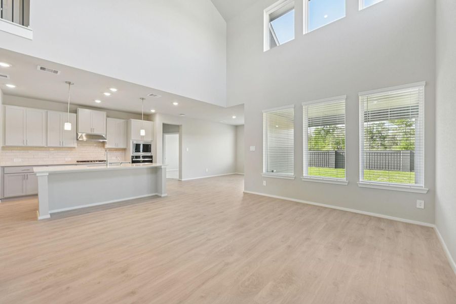 Spacious, unfurnished interior of a new home in Riviera Pines - Classic Series, Huffman (Image 39).
