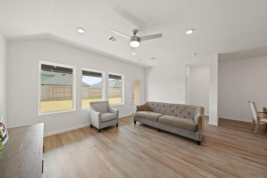 Image 10 of a home in Cypress Green.