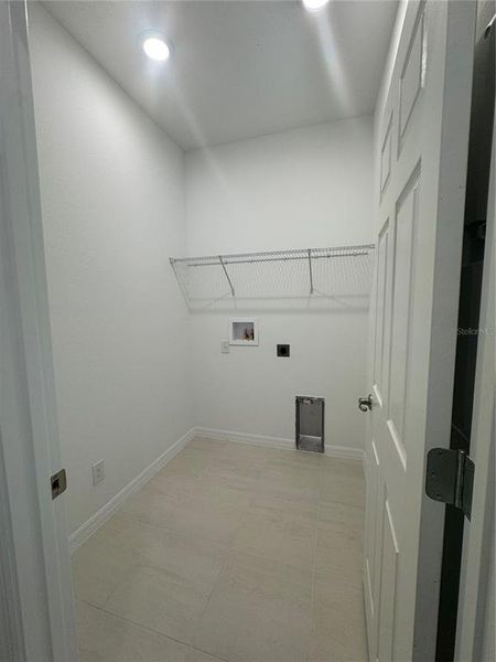 Spacious, unfurnished interior of a new home in Trinity Gardens, Deland (Image 7).