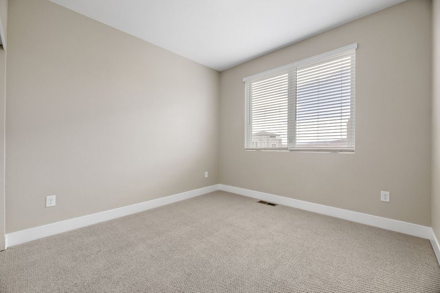 Spacious, unfurnished interior of a new home in Solterra, Lakewood (Image 9).