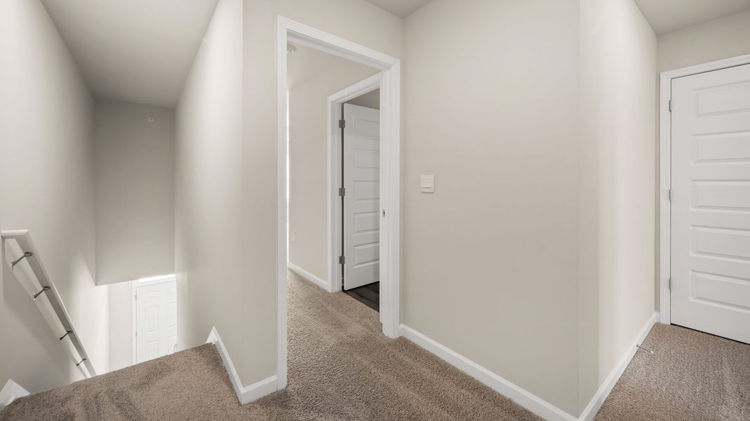 Spacious, unfurnished interior of a new home in Echo Glen, Stockbridge (Image 21).