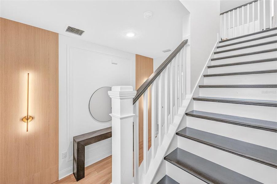 Spacious, unfurnished interior of a new home in , Winter Garden (Image 19).