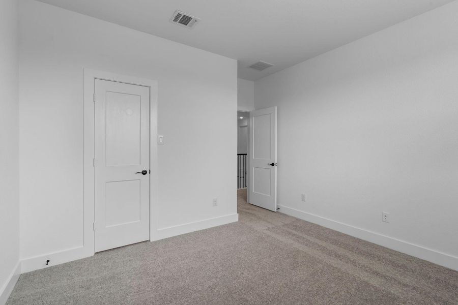 Spacious, unfurnished interior of a new home in Jordan Ranch, Fulshear (Image 13).