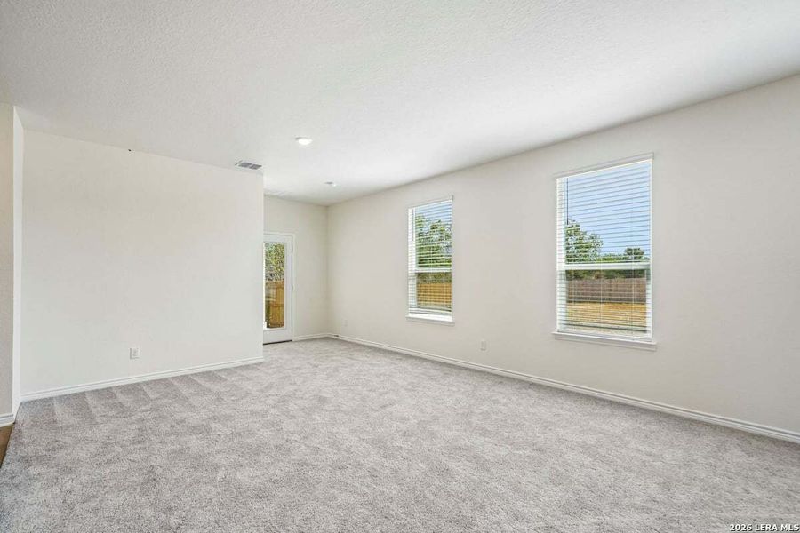 Spacious, unfurnished interior of a new home in The Granary - Heritage Collection, San Antonio (Image 12).