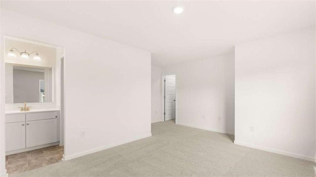 Spacious, unfurnished interior of a new home in Wildwood, Covington (Image 40).